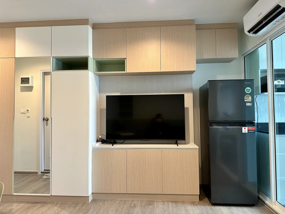 For rent: Regent Home Bangna, 1 bedroom, 1 bathroom. High-quality built-in furniture. Move-in ready!