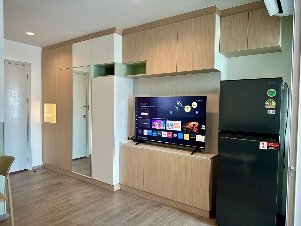 For rent: Regent Home Bangna, 1 bedroom, 1 bathroom. High-quality built-in furniture. Move-in ready!