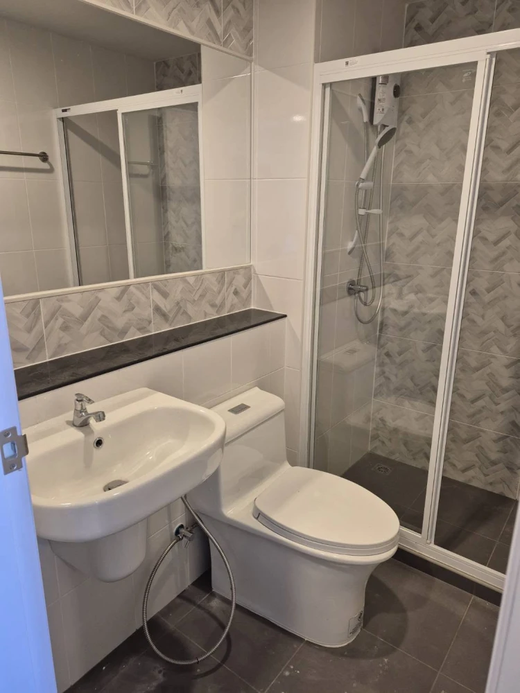 For rent: Regent Home Bangna, 1 bedroom, Building B, 9th floor, fully furnished with appliances. Book now before it's too late!