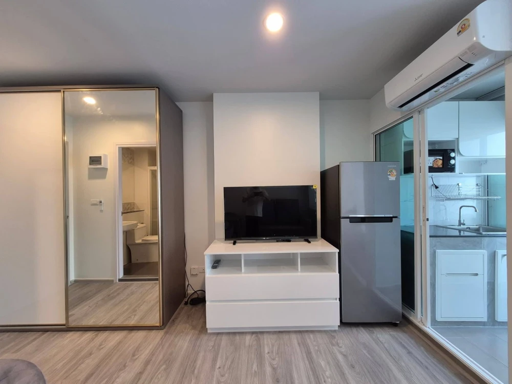 For rent: Regent Home Bangna, 17th floor, nice, fully furnished unit. Book now! (Quickly!)