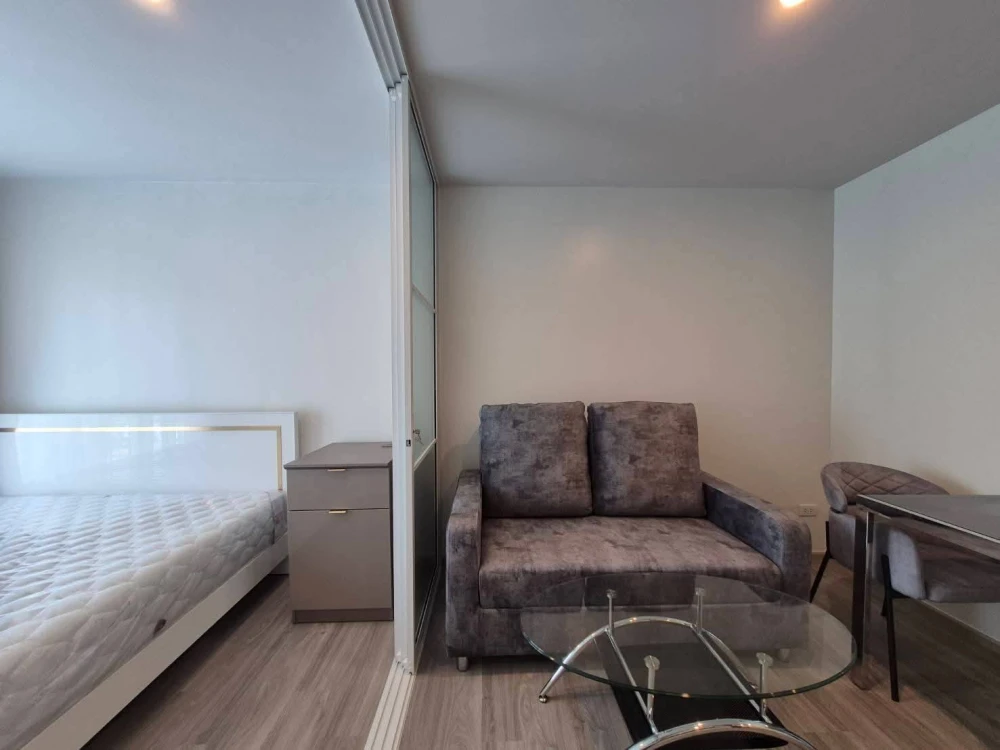 For rent: Regent Home Bangna, 17th floor, nice, fully furnished unit. Book now! (Quickly!)