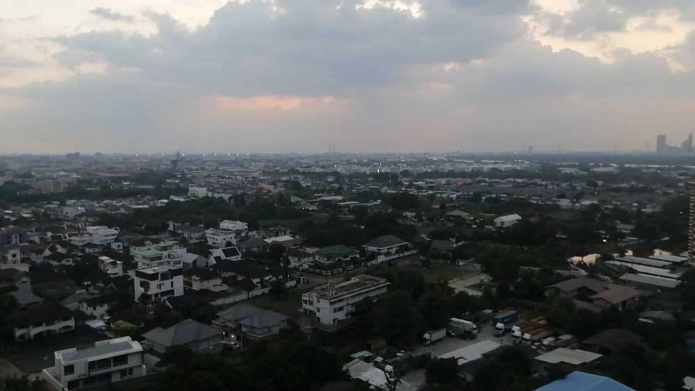 For rent: Regent Home Bangna, 20th floor, river view, fully furnished and equipped with appliances. You can't miss this opportunity!