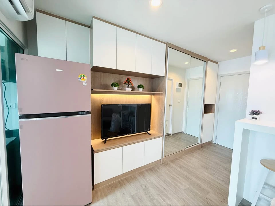 For rent: Regent Home Bangna, 21st floor. Unobstructed view, great location, beautiful view, not hot, fully furnished. Book now!