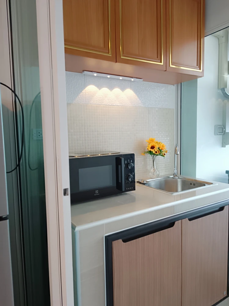 For rent: Regent Home Bangna, 21st floor. Beautifully furnished unit. Book now! (Hurry!)