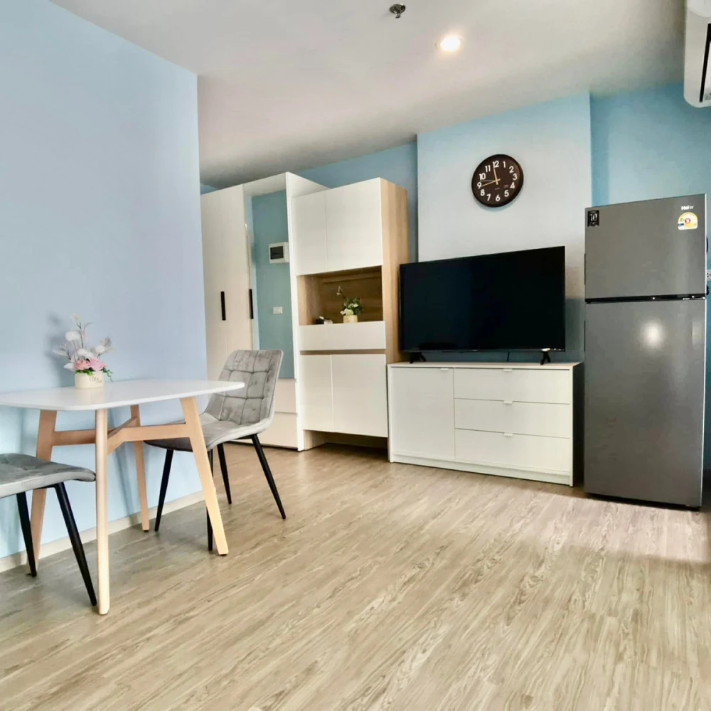 For rent: Regent Home Bangna, 21st floor. Beautifully furnished and ready to move in. Book now! Don't miss out!