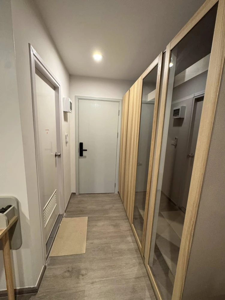 ให้เช่า Regent Home Bangna ชั้น 24 วิว BTS สวยมาก มีตู้เสื้อผ้าขนาดใหญ่พร้อมไฟส่องสว่าง ตกแต่งเฟอร์นิเจอร์ครบพร้อมอยู่