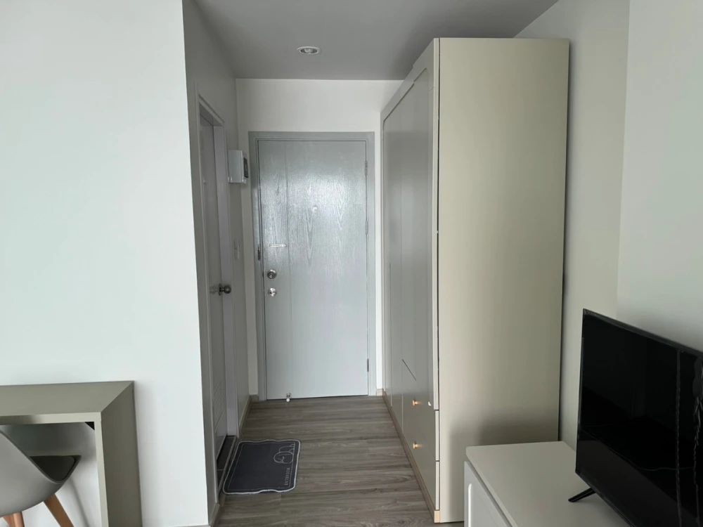For rent: Regent Home Bangna, 24th floor, Building A, unobstructed river view. Fully furnished with appliances. Ready to move in immediately.