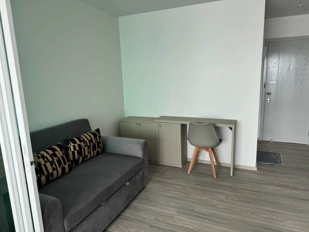 For rent: Regent Home Bangna, 24th floor, Building A, unobstructed river view. Fully furnished with appliances. Ready to move in immediately.