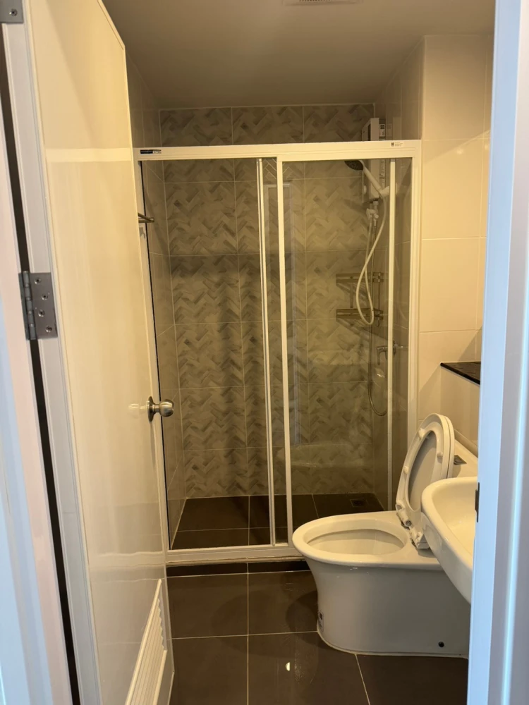 For rent: Regent Home Bangna, 26th floor, unobstructed river view, fully furnished, ready to move in. Book now!