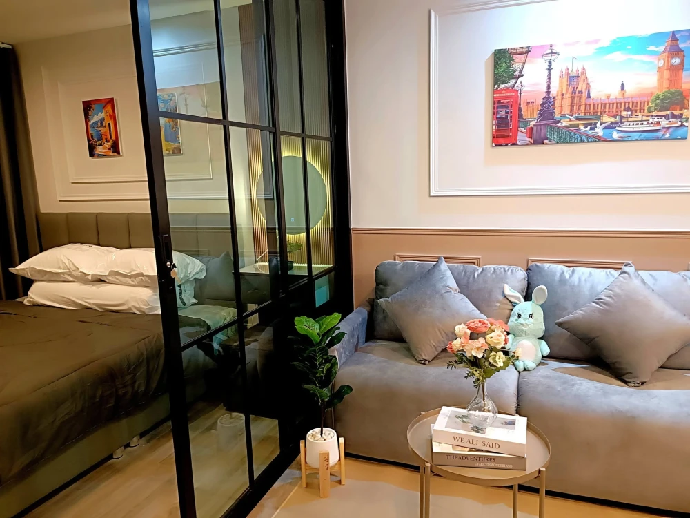 For rent: Regent Home Bangna, 30th floor, high floor, fully furnished, very livable. Interested? Book now!
