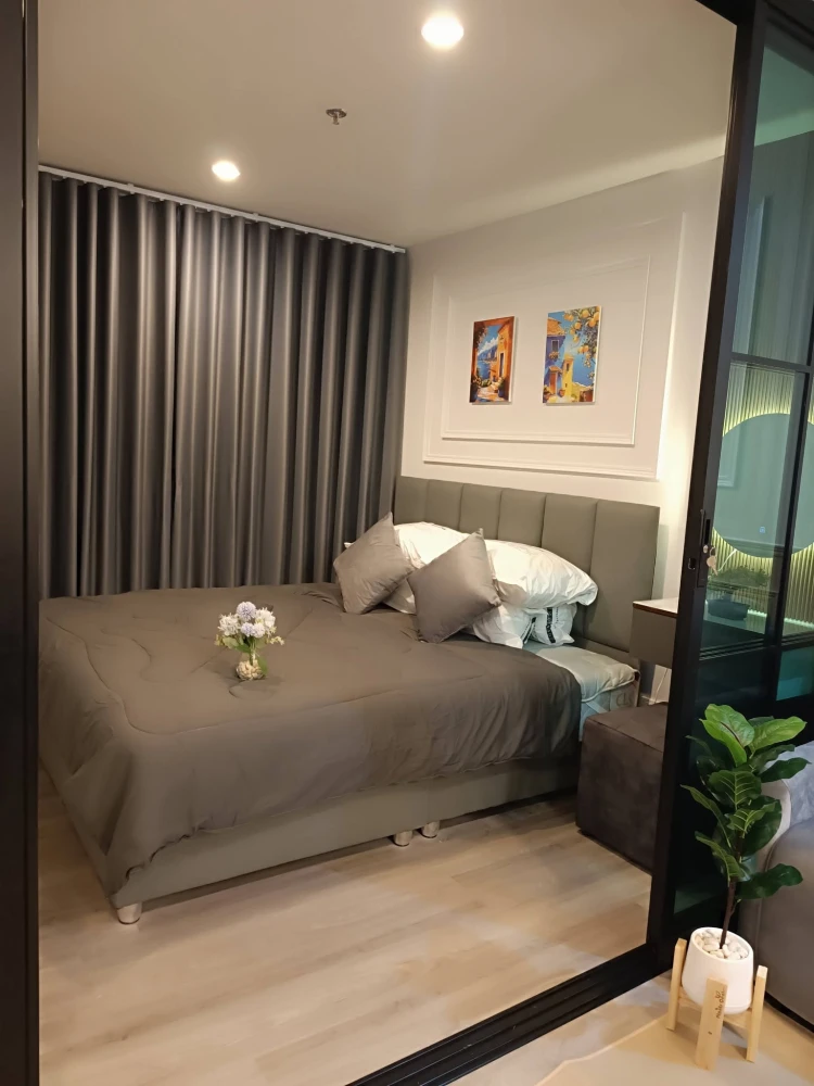 For rent: Regent Home Bangna, 30th floor, high floor, fully furnished, very livable. Interested? Book now!