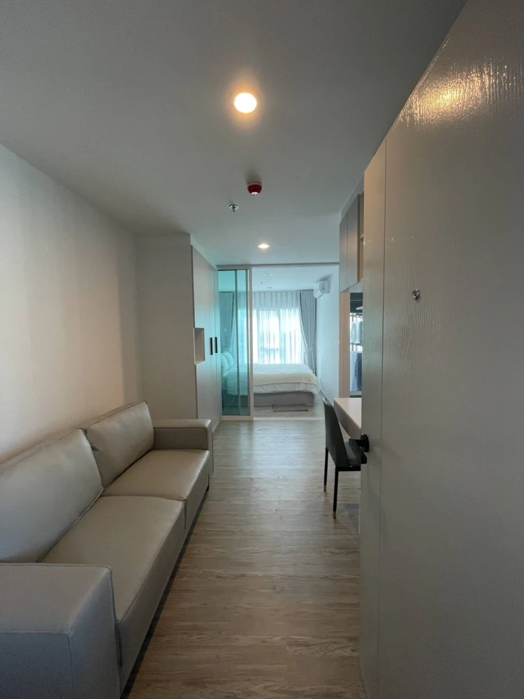 For rent: Regent Home Bangna, 30th floor, river view, corner room with privacy, convenient and complete here. Book now, don't miss out.