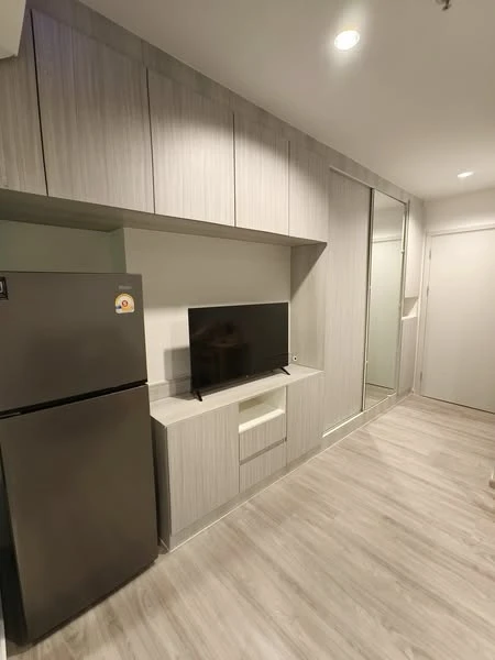 ให้เช่า Regent Home Bangna ชั้น 8 วิวนอก ห้องสวย แต่งครบ พร้อมอยู่ จองเลย