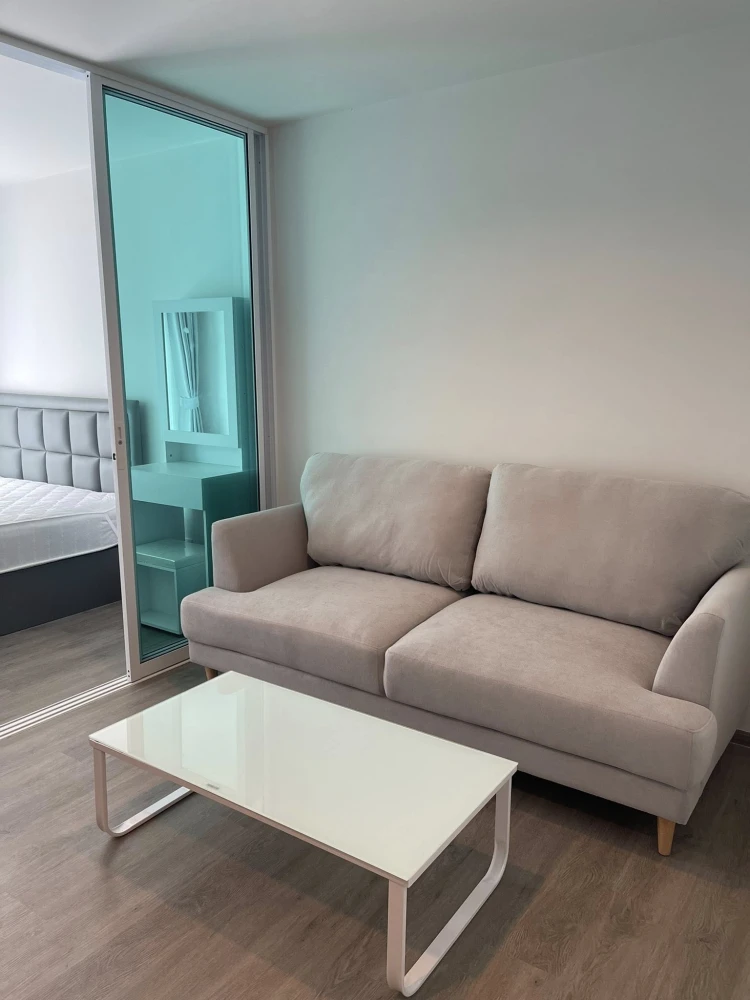 For rent: Regent Home Bangna, 9th floor, pool view, fully furnished, nice to live in, reserve now, don't miss out!