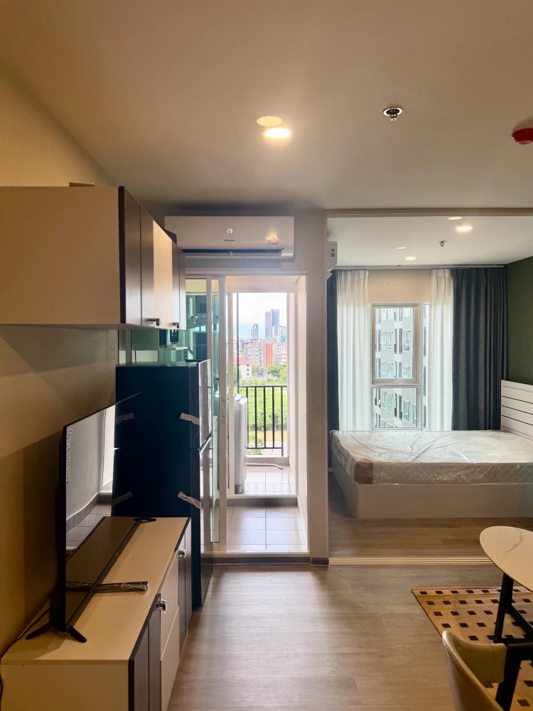 For rent: Regent Home Bangna, 9th floor. Beautifully furnished and ready to move in. Book now!