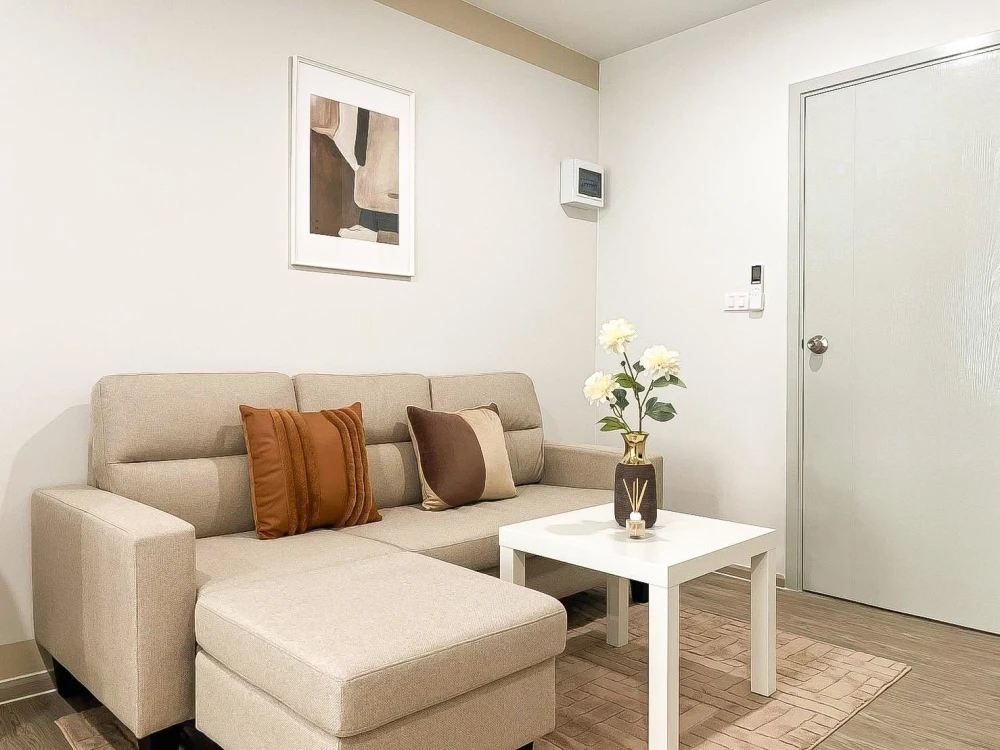 For rent: Regent Home Bangna, high floor, unobstructed view, pleasant atmosphere, receives morning sunlight, good breeze, not hot in the afternoon. Do