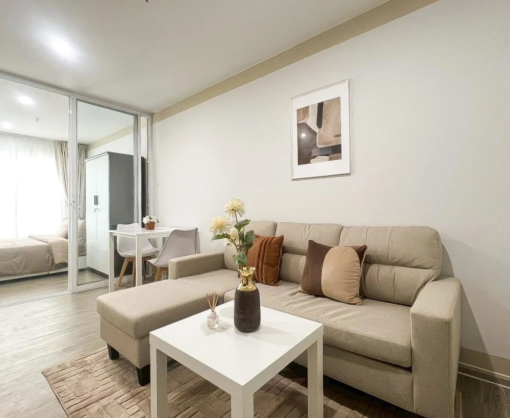 For rent: Regent Home Bangna, high floor, unobstructed view, pleasant atmosphere, receives morning sunlight, good breeze, not hot in the afternoon. Do