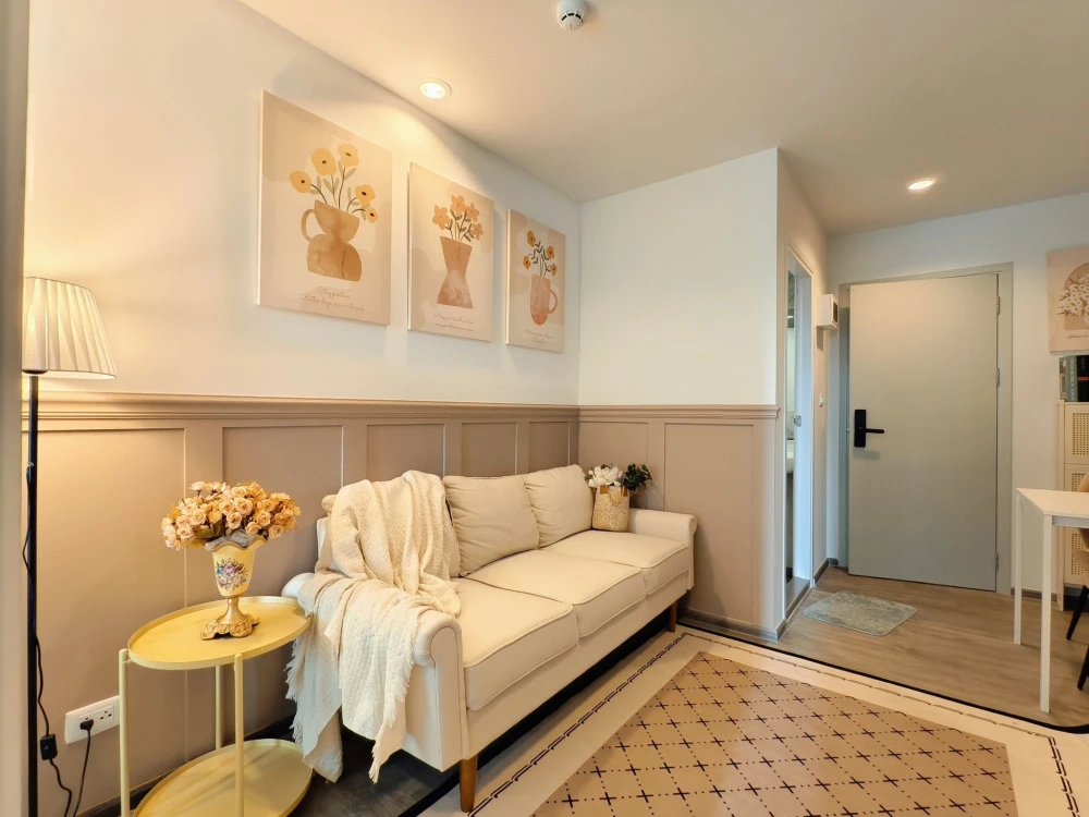For rent: Regent Home Bangna, beautifully decorated with built-in furniture, swimming pool view, super chill atmosphere, don't miss it!