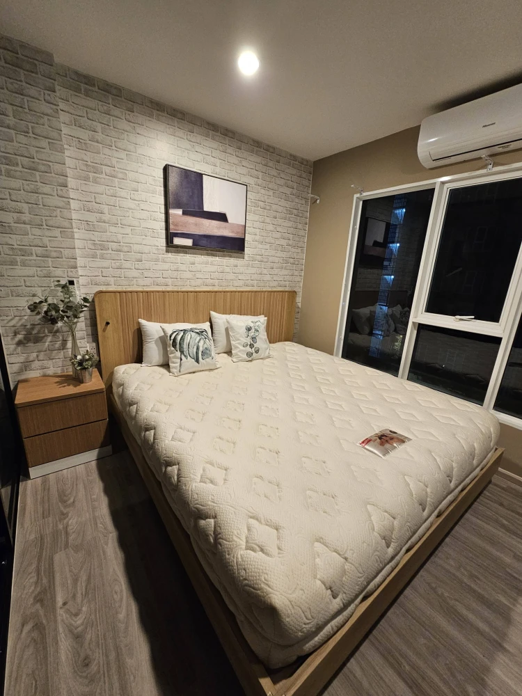 For rent: Regent Home Bangna, Building A, 22nd floor, river view of Bang Krachao. Wide-fronted unit, a special type available in only 1% of units. Boo