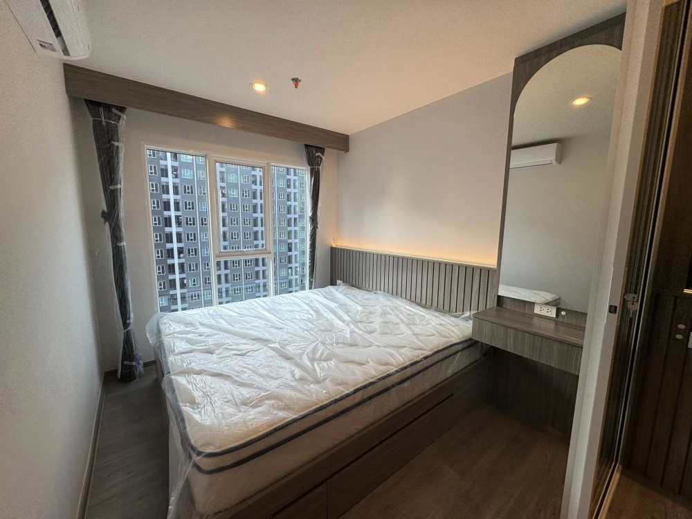 For rent: Regent Home Bangna, Building D, 26th floor. Unobstructed high-floor view. Beautiful built-in furnishings. Don't miss out!