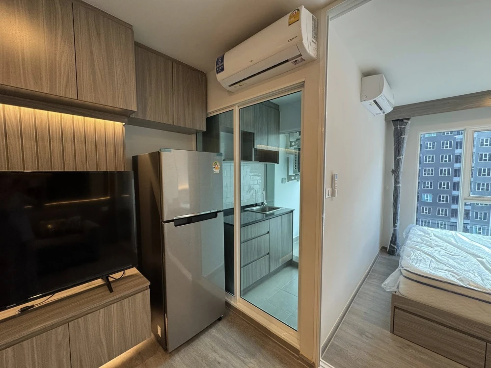 For rent: Regent Home Bangna, Building D, 26th floor. Unobstructed high-floor view. Beautiful built-in furnishings. Don't miss out!