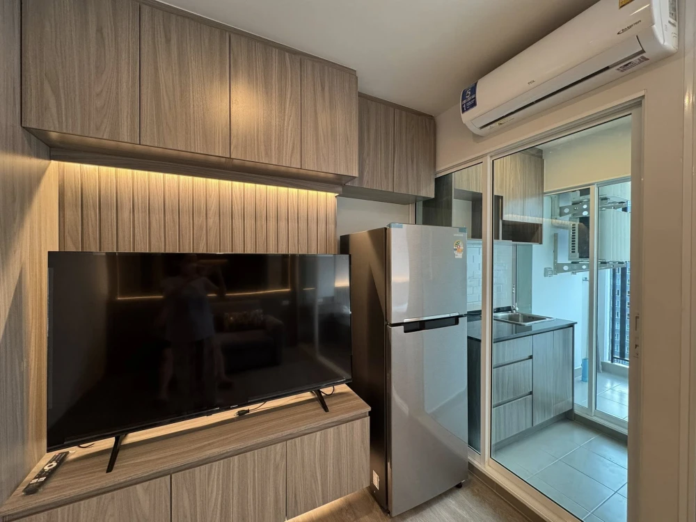 For rent: Regent Home Bangna, Building D, 26th floor. Unobstructed high-floor view. Beautiful built-in furnishings. Don't miss out!
