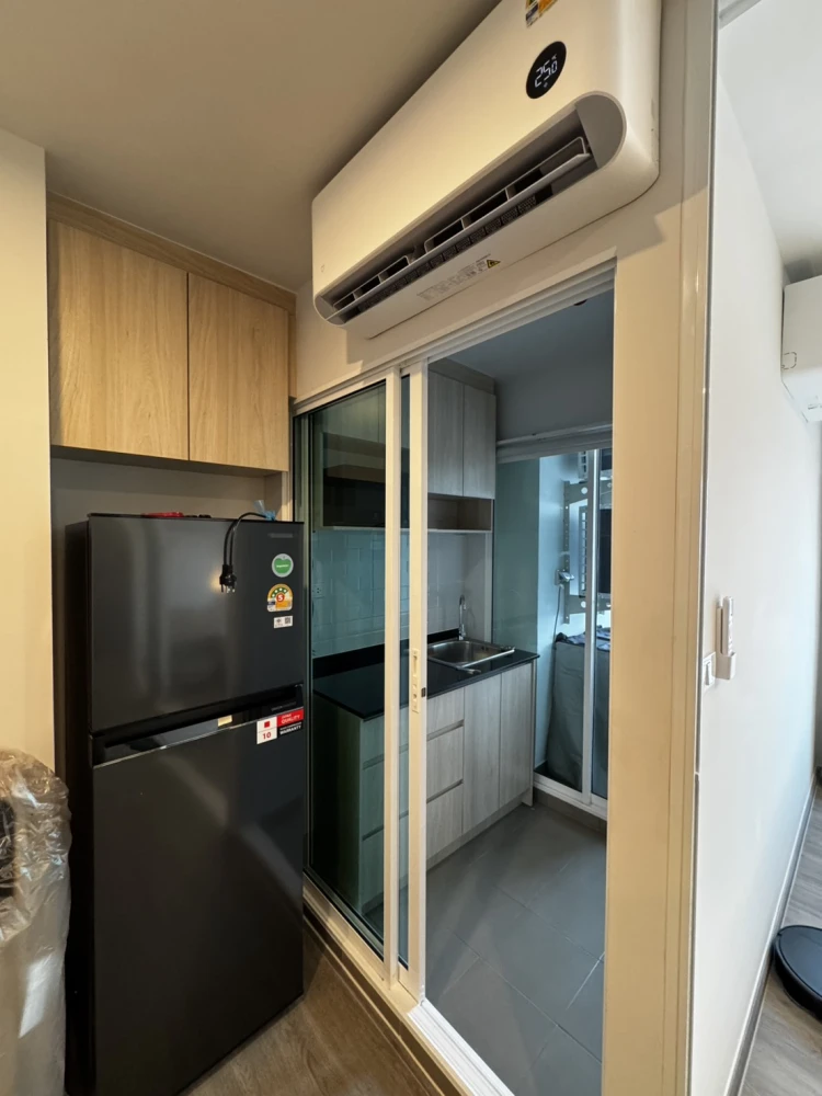 For rent: Regent Home Bangna, Building D, corner unit, highly private, with high-quality built-in furniture. Book today! Don't wait!