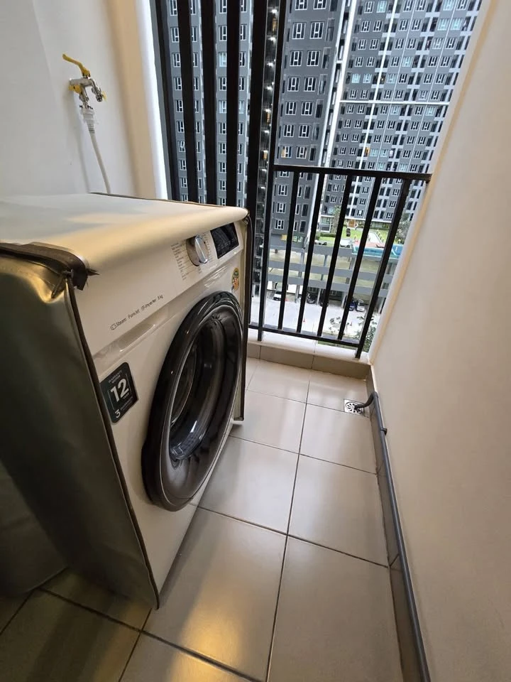 For rent: Regent Home Bangna, pool view + garden view, no need to bend down, not near the elevator or garbage room, the room is not hot, must book.