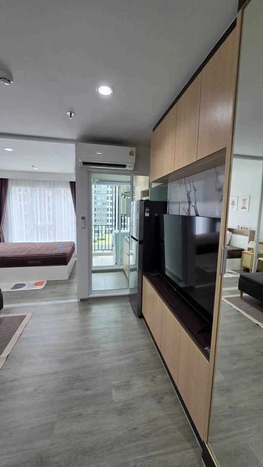 ให้เช่า Regent Home Bangna วิวสระ + วิวสวน แบบไม่ต้องก้ม ไม่ใกล้ลิฟท์และห้องขยะ ห้องไม่ร้อน ต้องจอง