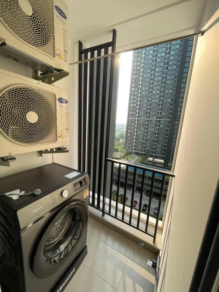 Regent Home Bangna for rent, pool view, fully furnished with appliances, ready to move in.