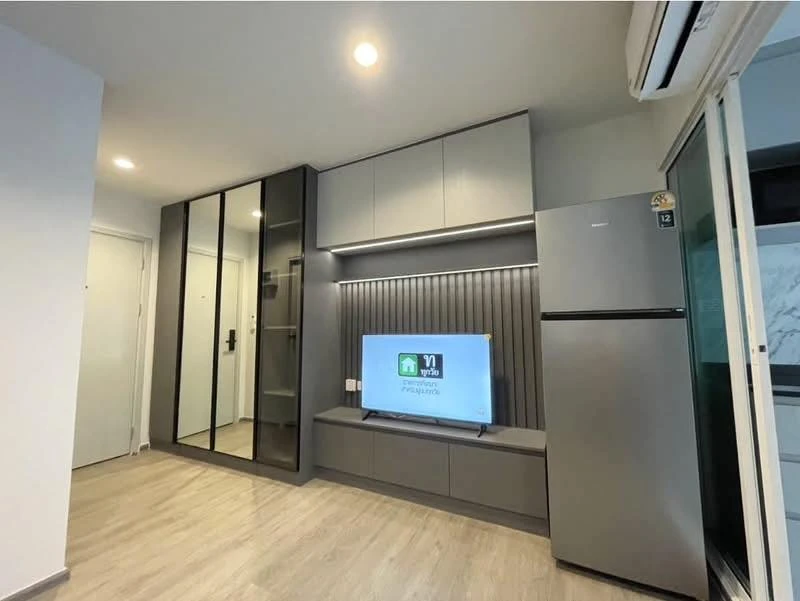 Regent Home Bangna for rent, pool view, fully furnished with appliances, ready to move in.