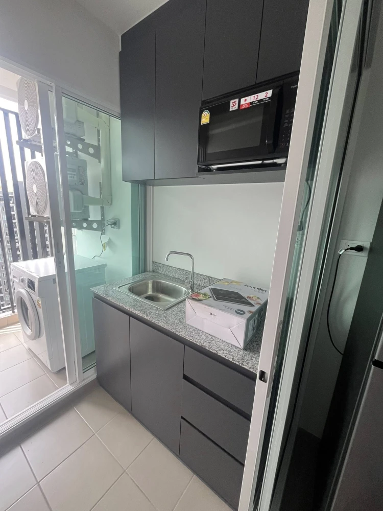 For rent: Regent Home Bangna, 3rd floor unit, fully furnished with complete amenities. Book now!