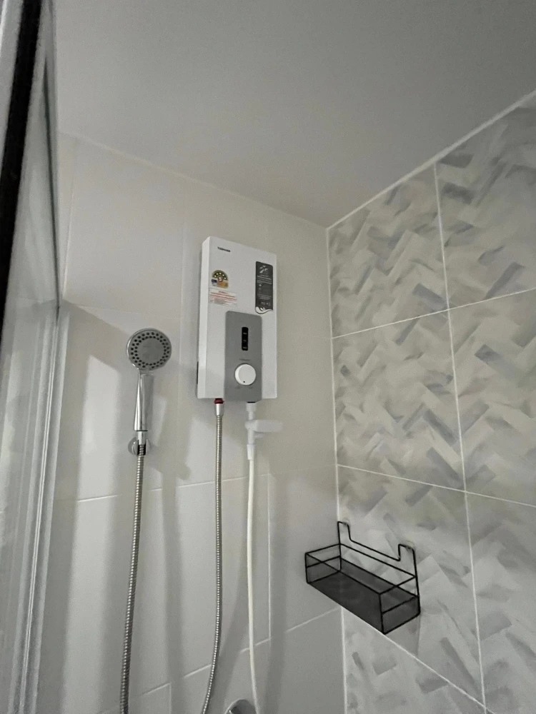 For rent: Regent Home Bangna, 5th floor unit, fully furnished, great location. Book now!