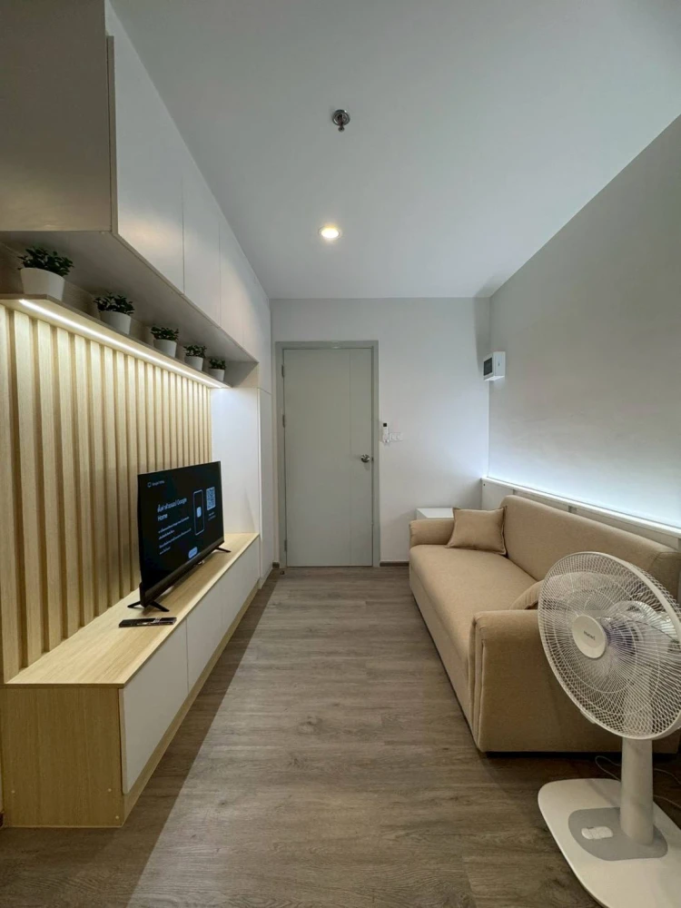 For rent: Regent Home Bangna, high floor unit, fully furnished. Book now!