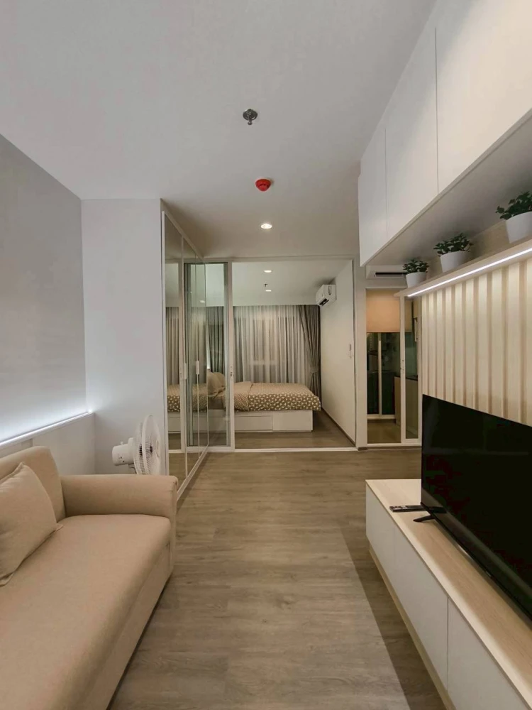 For rent: Regent Home Bangna, high floor unit, fully furnished. Book now!