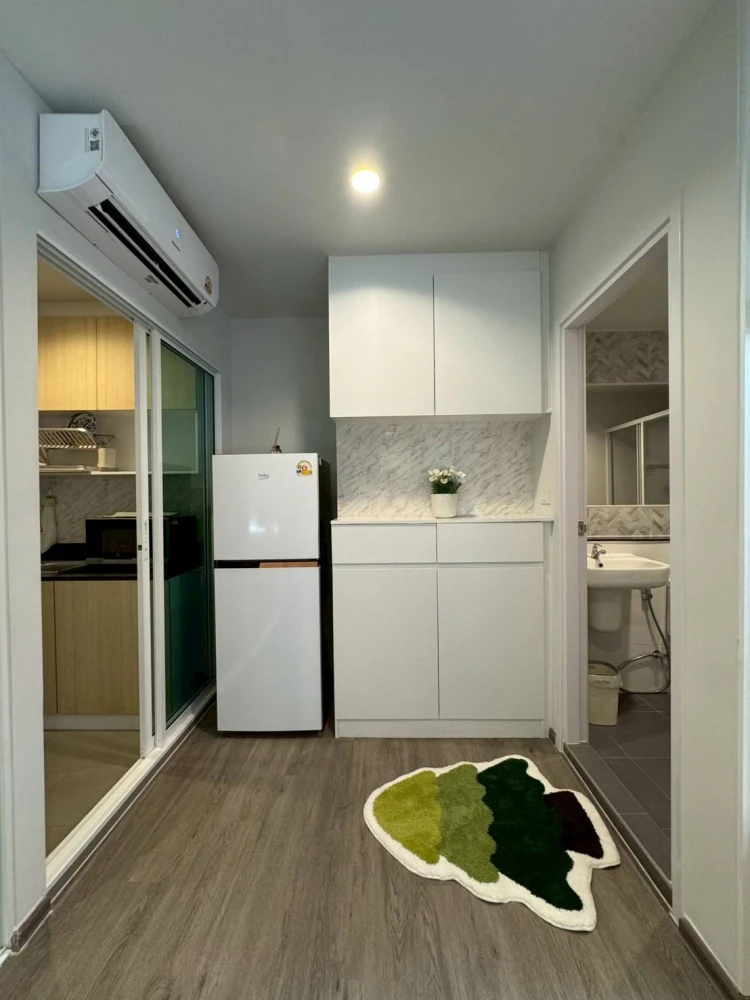 For rent: Regent Home Bangna, high floor unit, fully furnished. Book now!