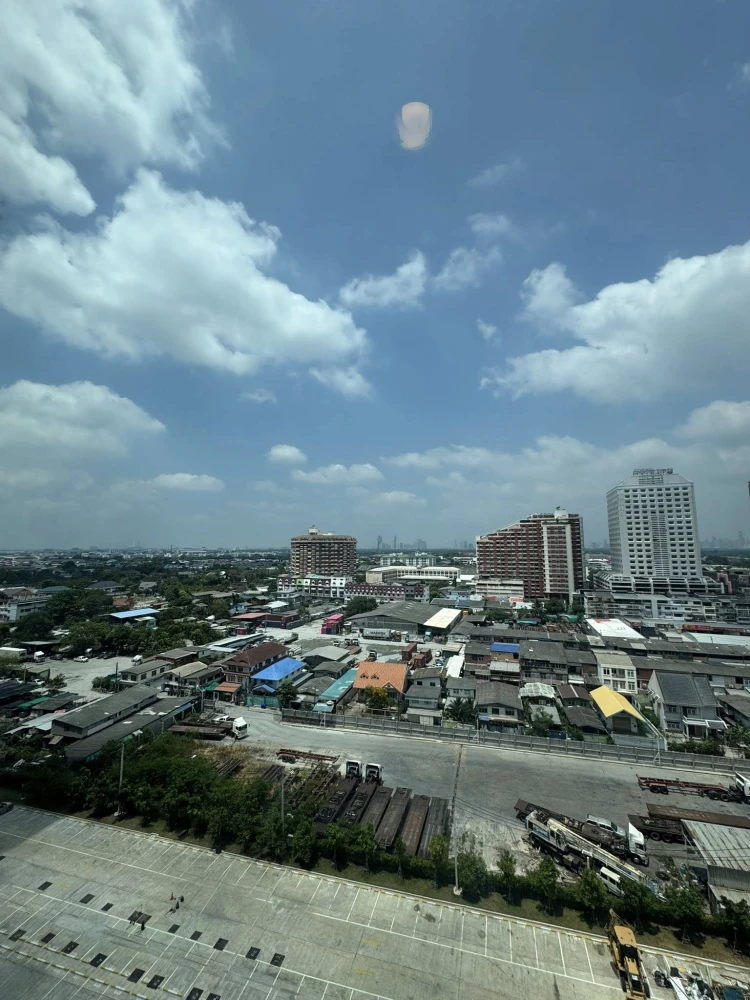 For rent: Regent Home Bangna, high floor unit, fully furnished. Book now!