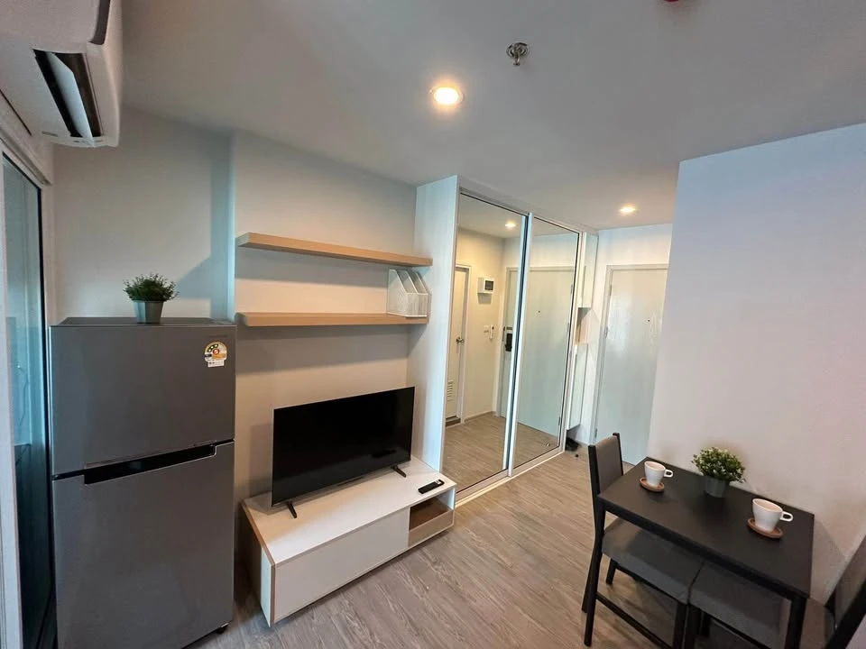 ให้เช่า Regent Home Bangna ห้องชั้นสูงมาก ได้วิวสระว่ายน้ำสุดชิล ตกแต่งฟังก์ชั่นครบ จองเลยอย่าลังเล