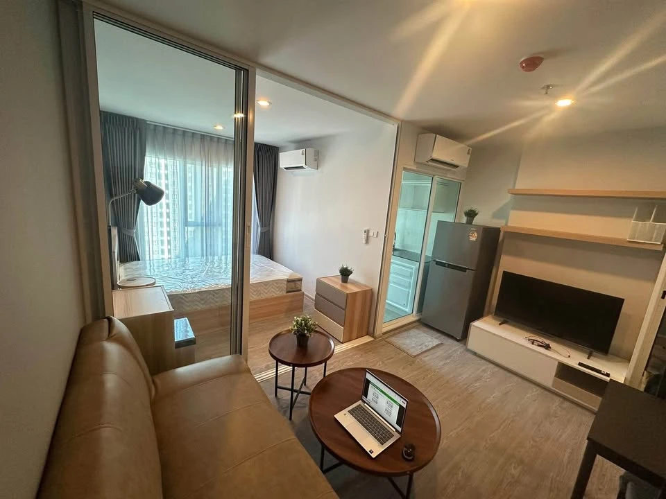 ให้เช่า Regent Home Bangna ห้องชั้นสูงมาก ได้วิวสระว่ายน้ำสุดชิล ตกแต่งฟังก์ชั่นครบ จองเลยอย่าลังเล