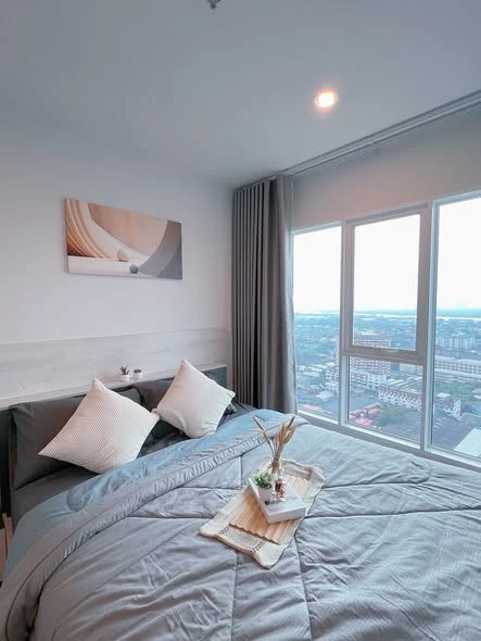 For rent: Regent Home Bangna. Nice, high-floor unit with well-partitioned rooms. Book now before it's too late!!!