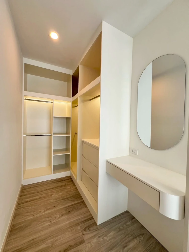 ให้เช่า Regent Home Bangna ห้องน่าอยู่ บิวท์อินเฟอร์นิเจอร์อย่างดี มาพร้อมwalk in closet ห้ามพลาด