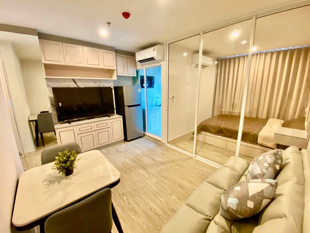 For rent: Regent Home Bangna. A lovely unit with high-quality built-in furniture and stunning river views. Don't miss out!