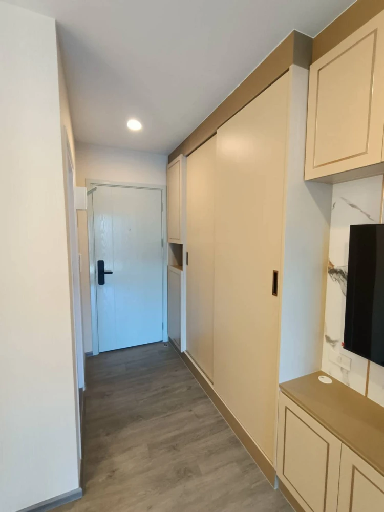 For rent: Regent Home Bangna, a lovely room with furniture, on a high floor. Book now!