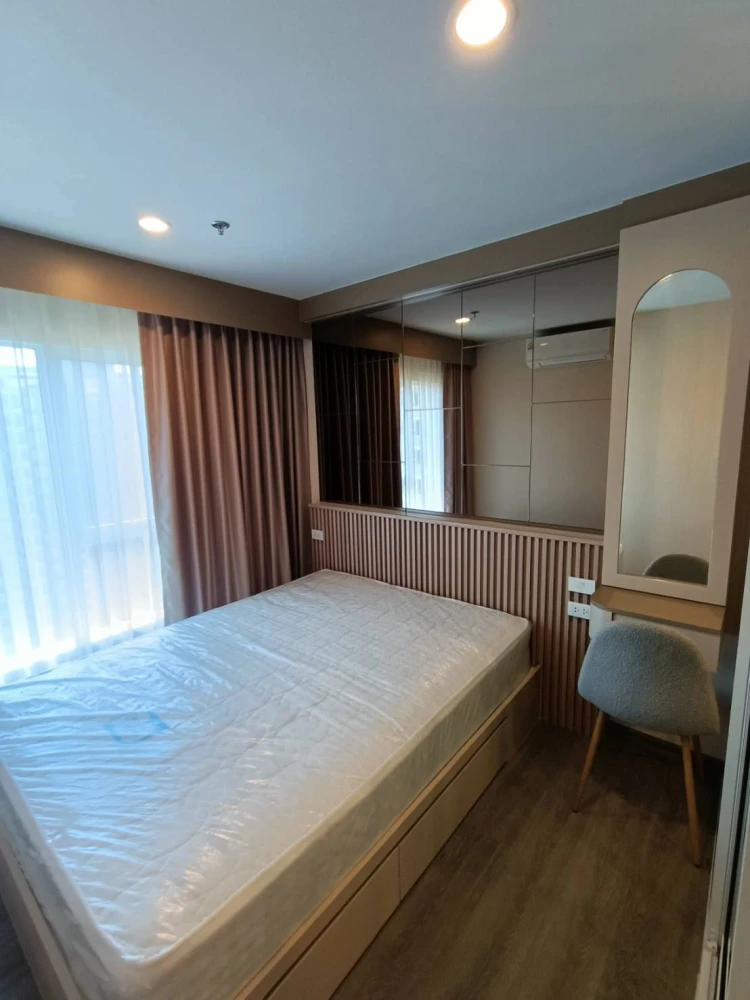 For rent: Regent Home Bangna, a lovely room with furniture, on a high floor. Book now!