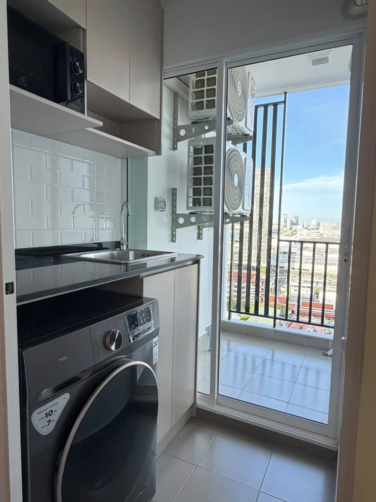 For rent: Regent Home Bangna. A lovely room, fully furnished with appliances. Book now!