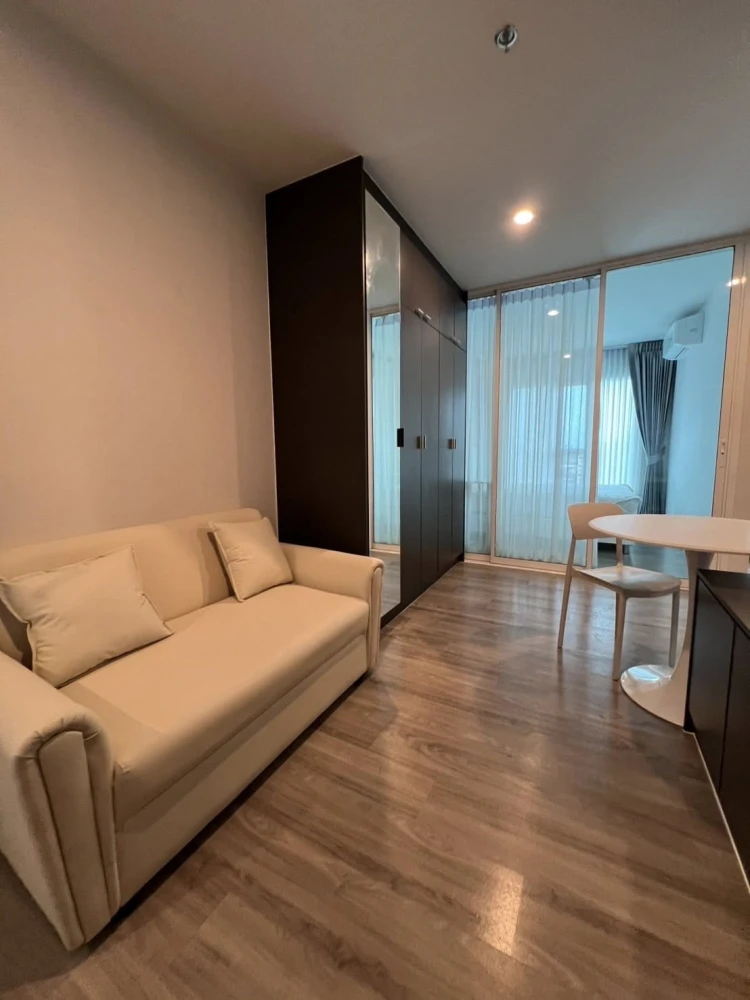For rent: Regent Home Bangna. Nice room, fully furnished, high floor, river view. Book now!