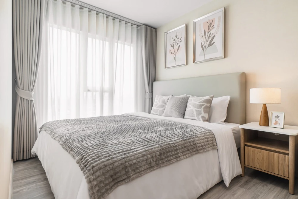 For rent: Regent Home Bangna, 32nd floor, beautifully furnished with built-in features and Chao Phraya River view. Convenient and fully equipped. Move images