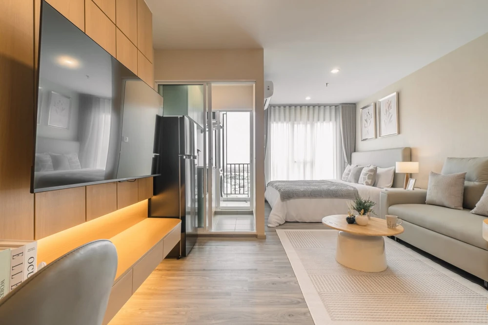 For rent: Regent Home Bangna, 32nd floor, beautifully furnished with built-in features and Chao Phraya River view. Convenient and fully equipped. Move