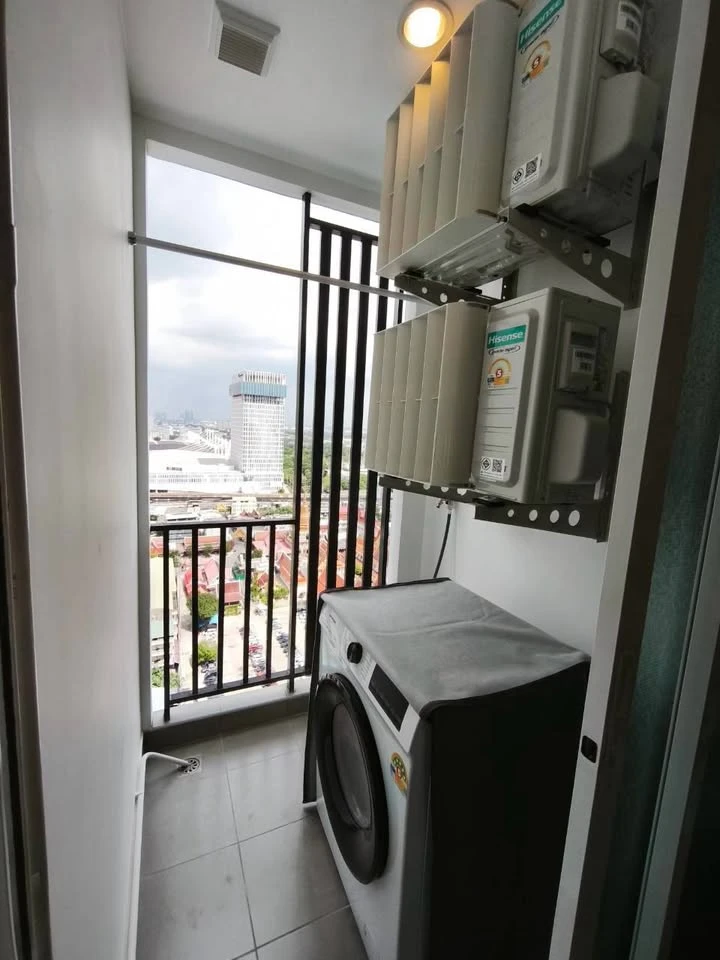 Regent Home Bangna unit for rent—move-in ready! The space is well-partitioned with a functional layout. Great value—book yours today!