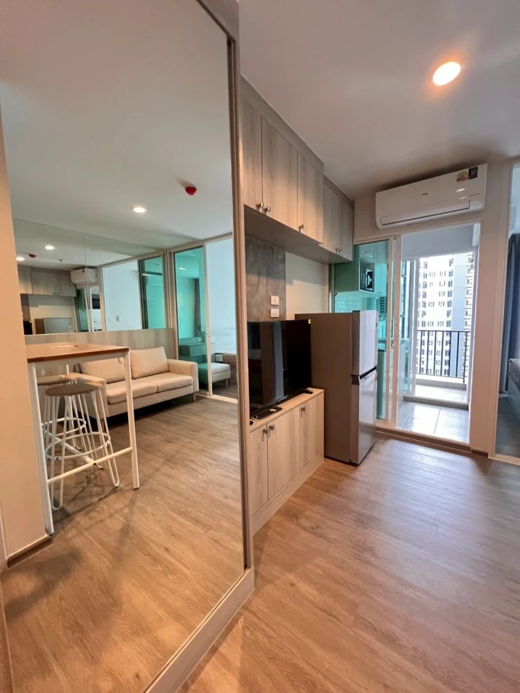 For rent: Regent Home Bangna. Ready to move in, well-partitioned and zoned. Great value! Book now, don't miss out!